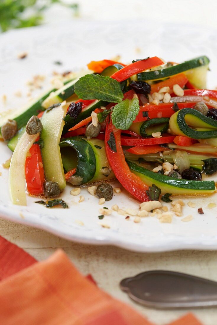 Courgette and pepper salad