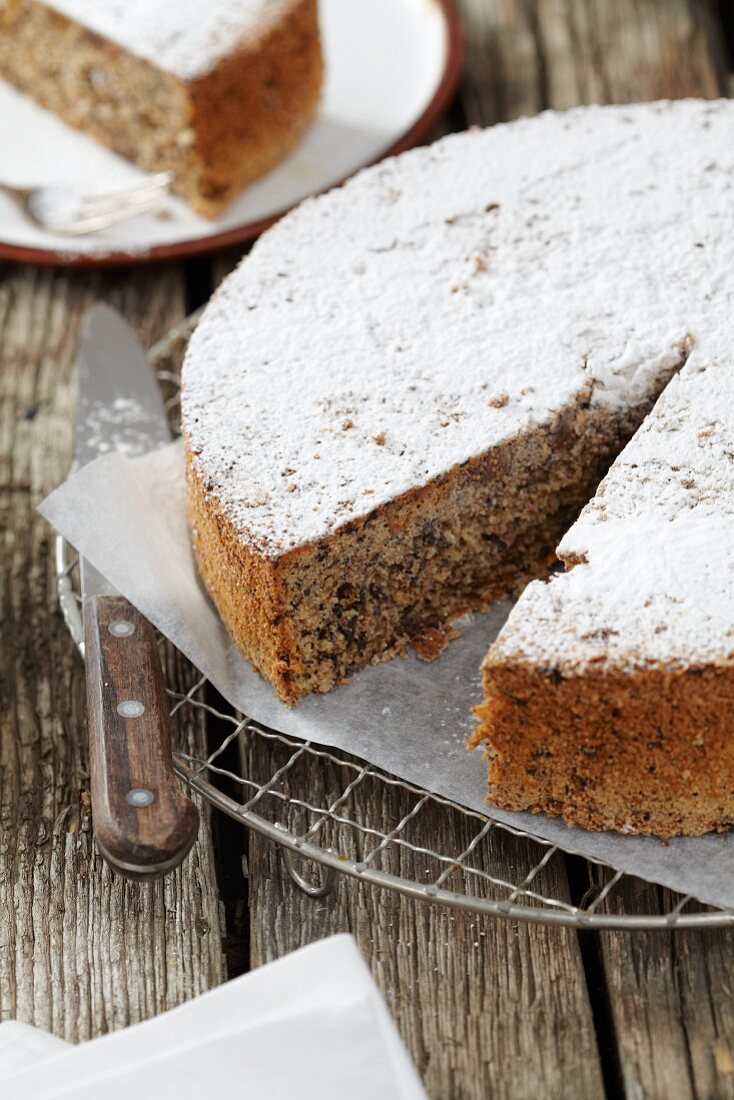 Fig cake dusted with icing sugar
