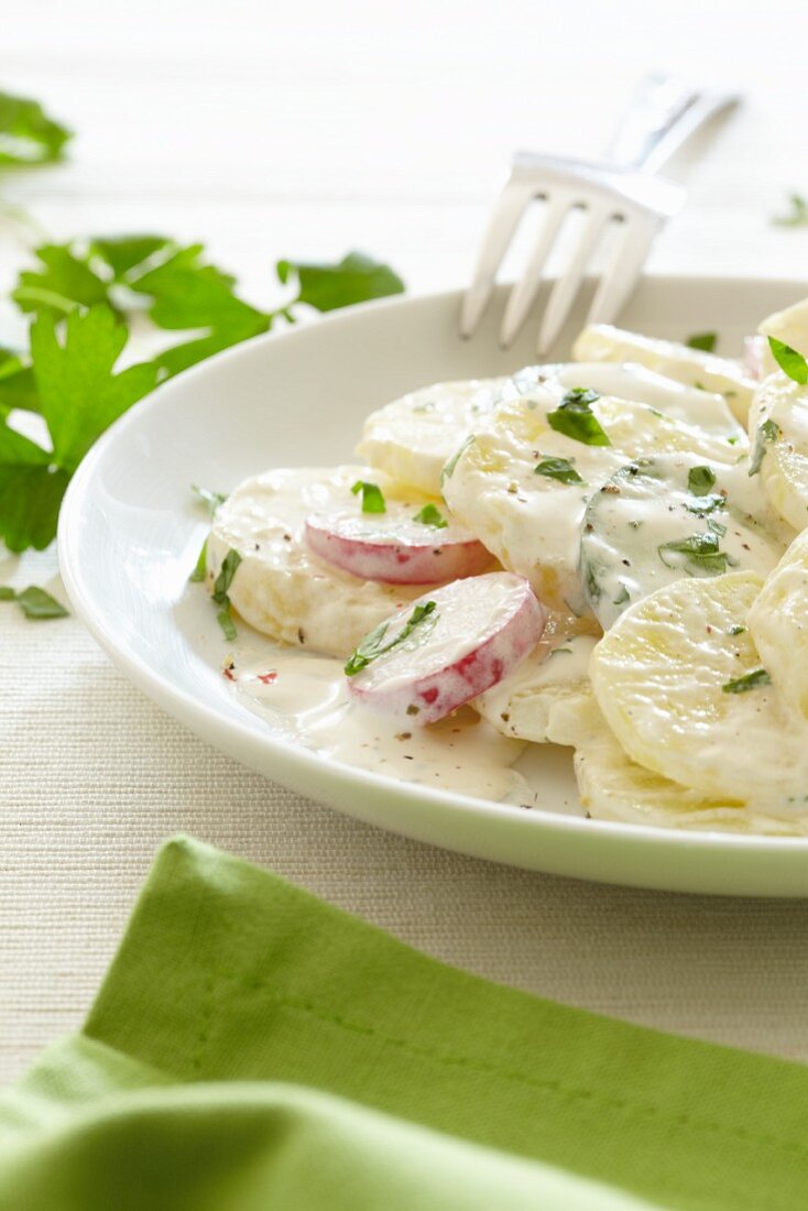 Kartoffelsalat mit Radieschen