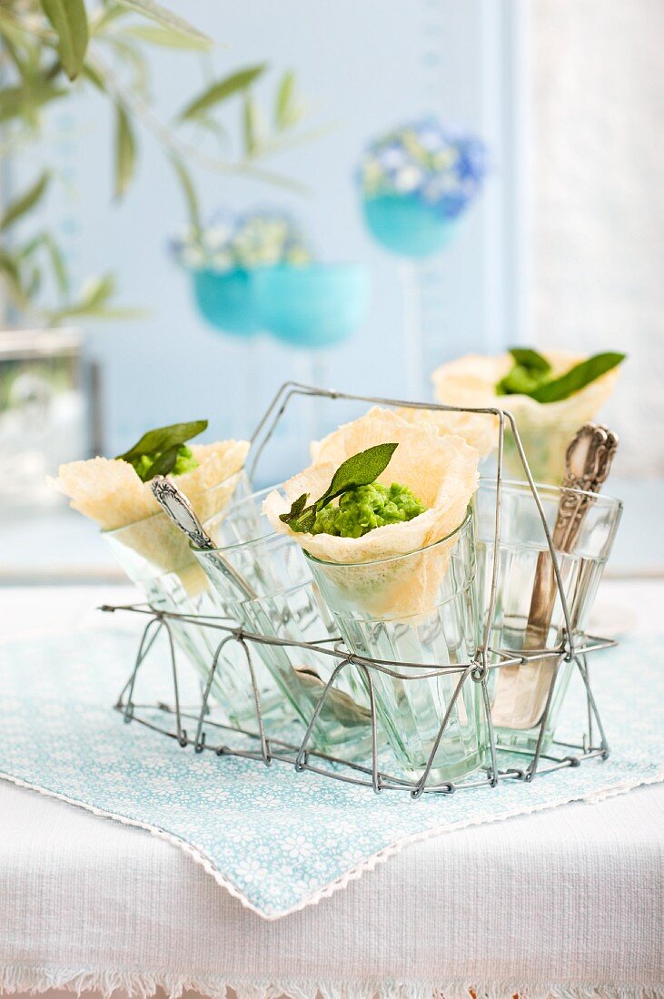 Parmesan wafers with pea purée