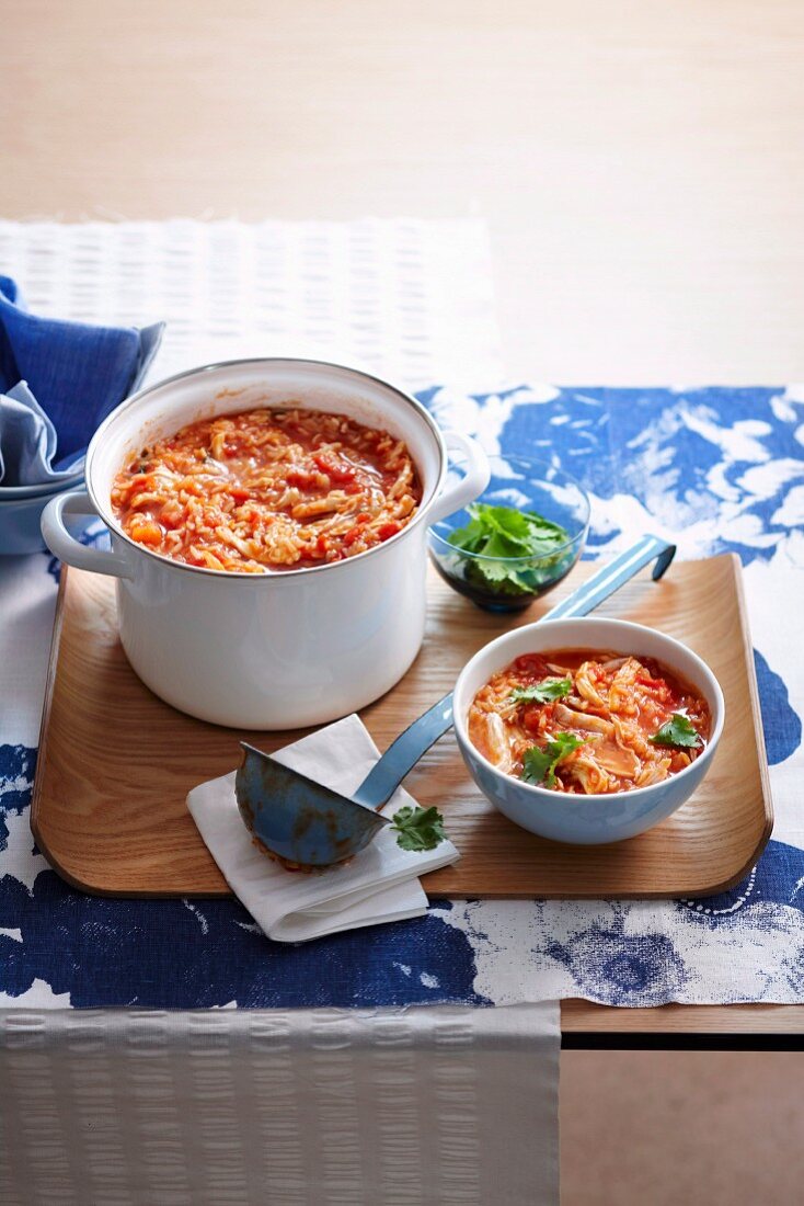 Tomaten-Reis-Suppe mit Huhn