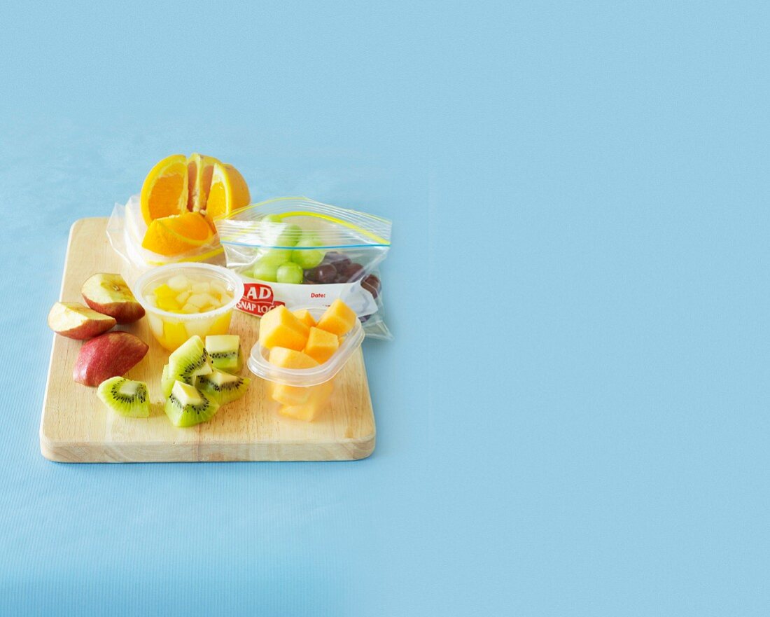 Kleingeschnittenes Obst für die Lunchbox