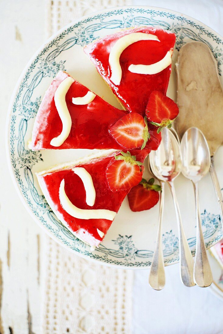 Erdbeer-Cremetorte
