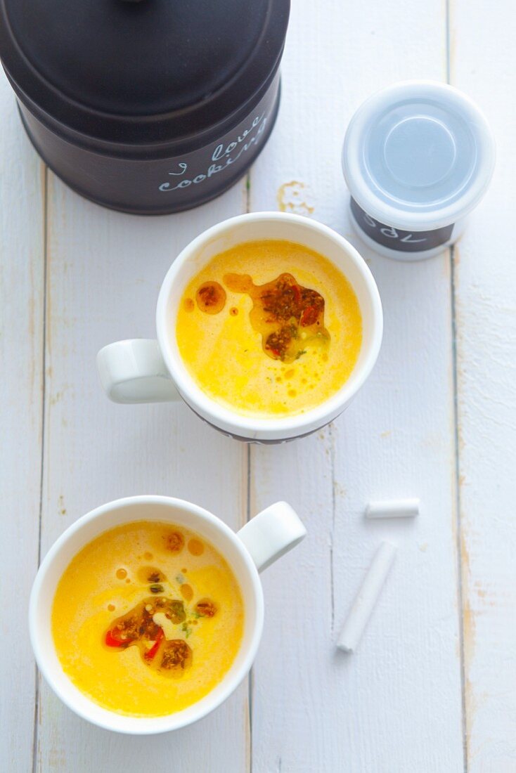 Carrot soup with olive oil