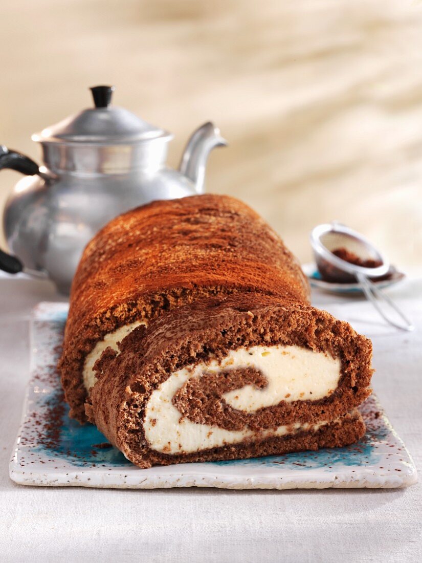 Tiramisu & chocolate roulade