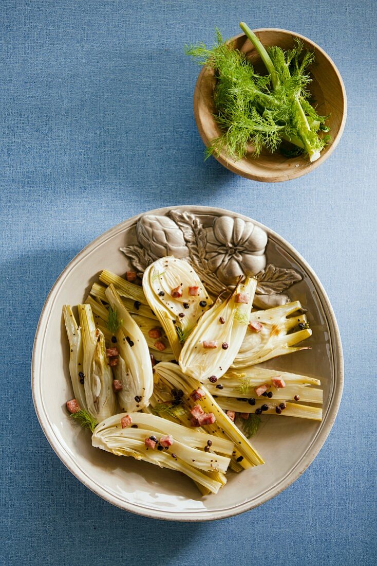 Fenchel im Weissweinsud mit geräucherter Entenbrust