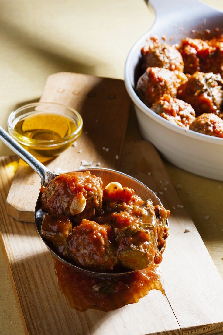 Meatballs and okra in a spicy sauce