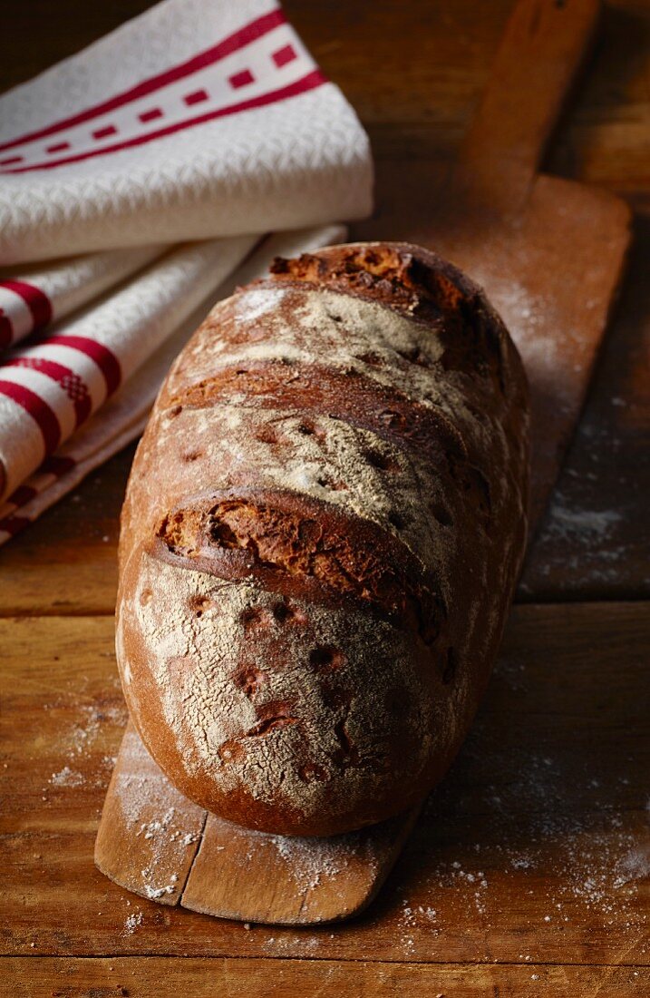 Bauernbrot auf Brotschieber