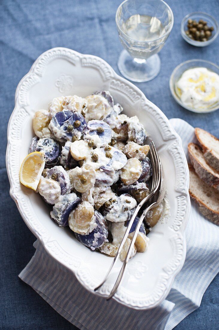 Potato salad with capers and lemon