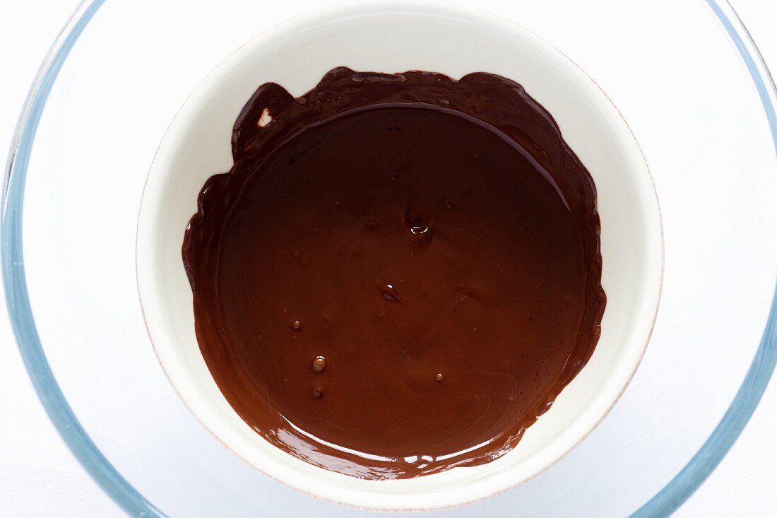 A bowl of melted chocolate