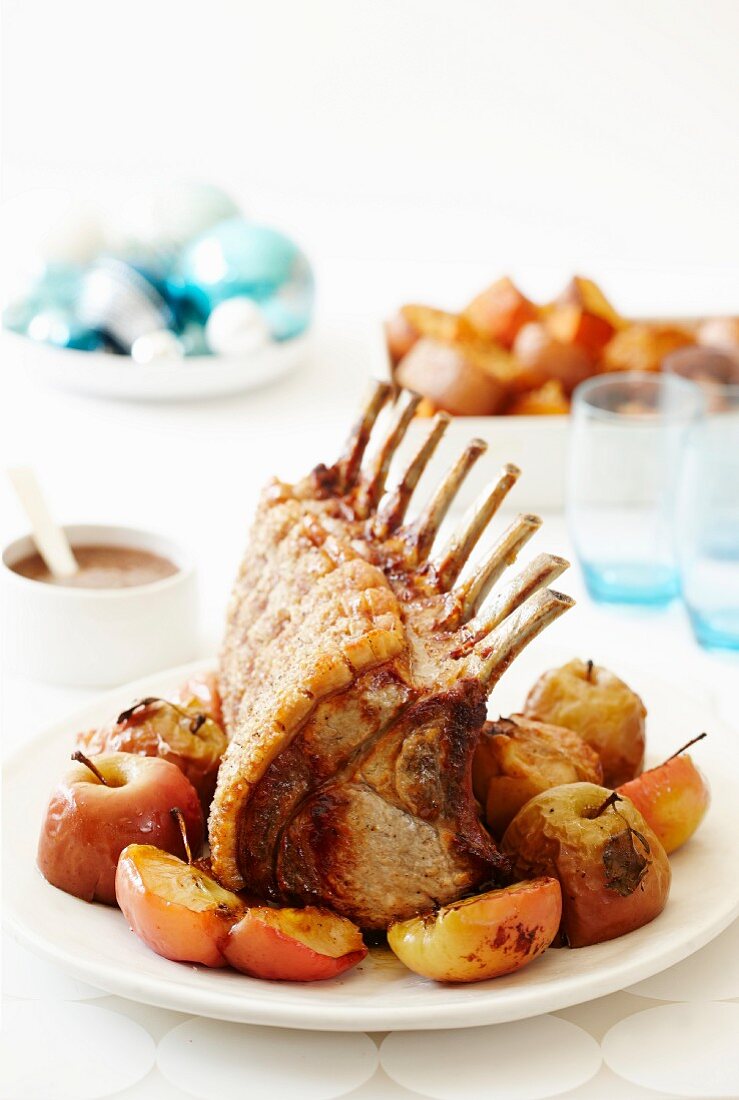 Crackling pork roast with red currant sauce