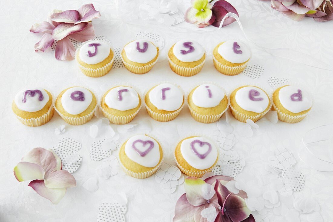 Cupcakes spelling out words at a wedding