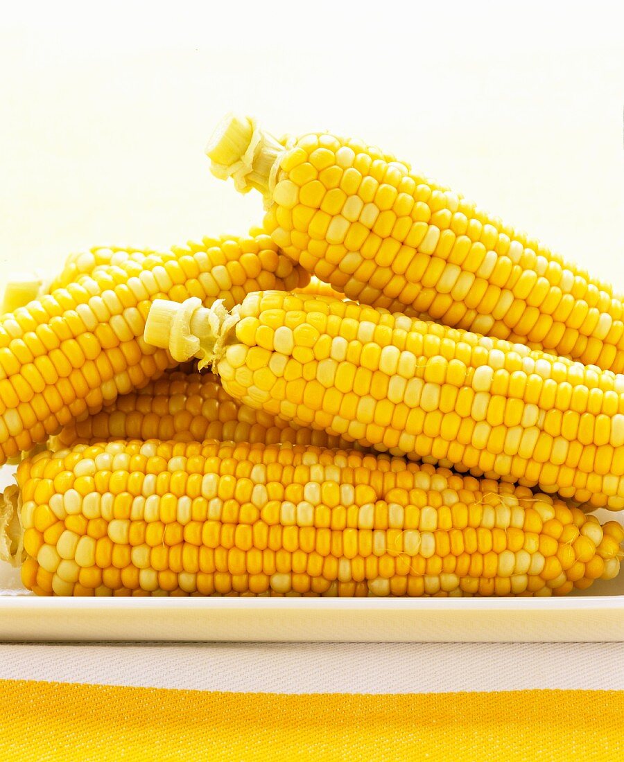 Cooked corn cobs