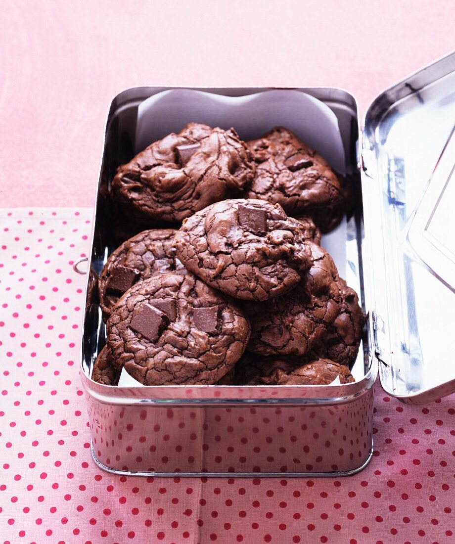 Outrageous chocolate cookies