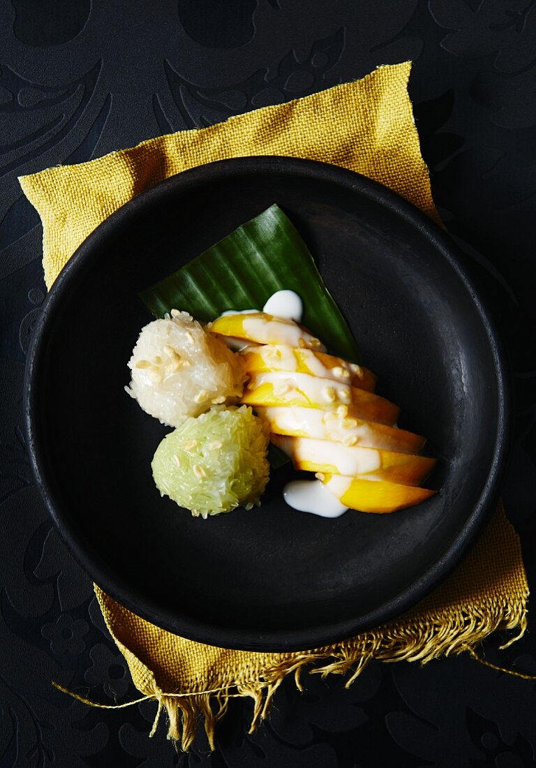 Sticky rice with mango and coconut sauce (Thailand)