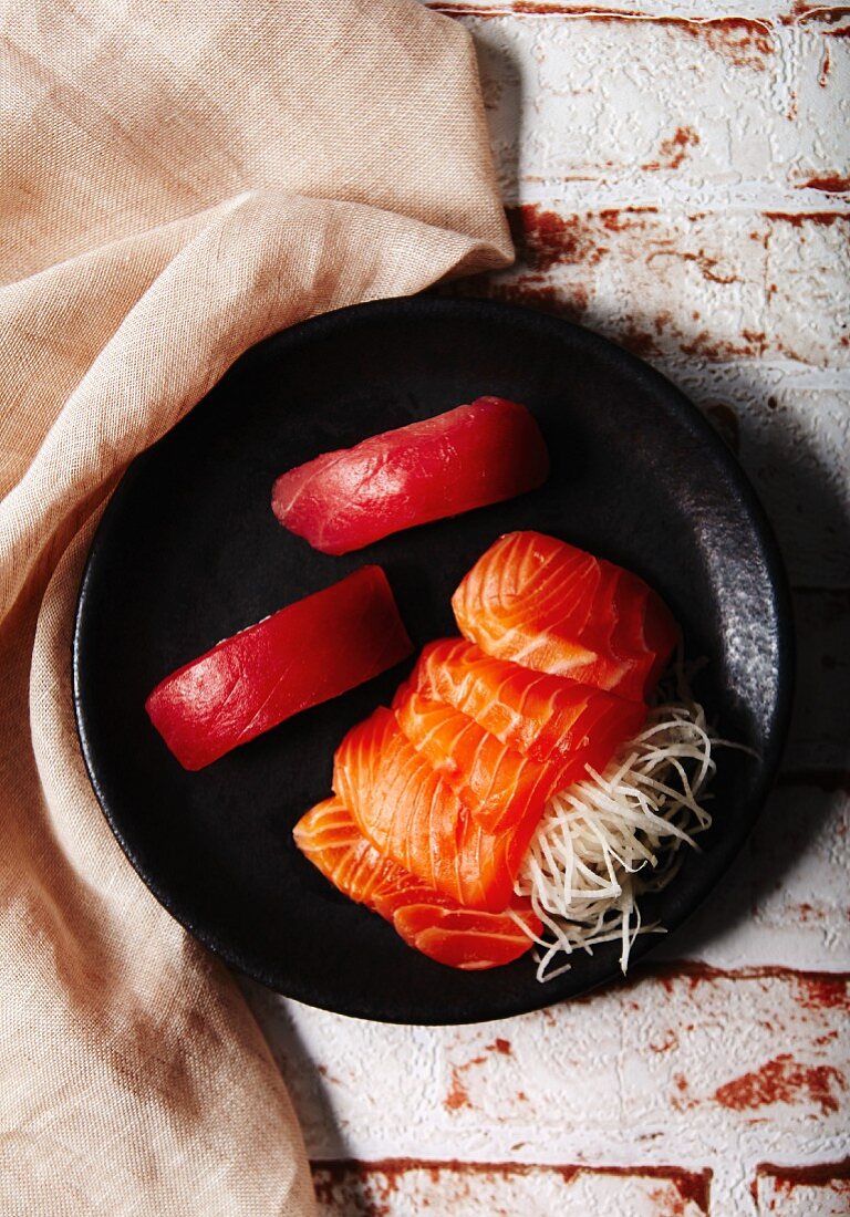 Tuna nigiri and salmon sashimi