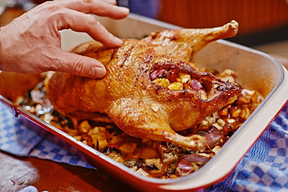 Stuffed goose with chestnuts (Lower Bavaria)