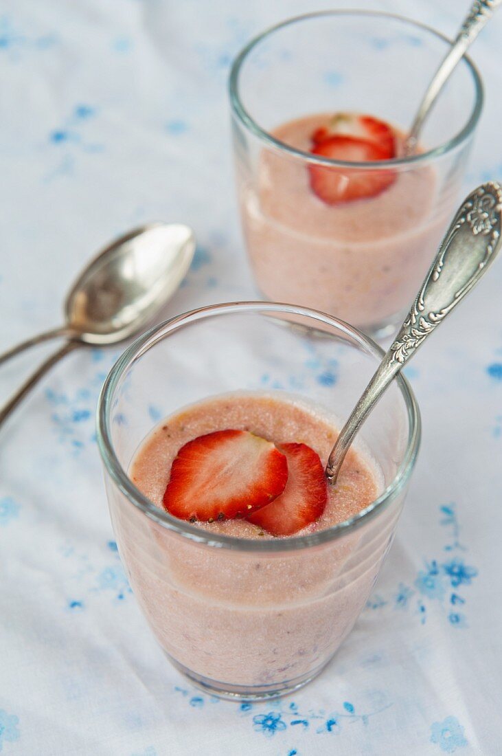 Strawberry mousse with fresh sliced strawberries