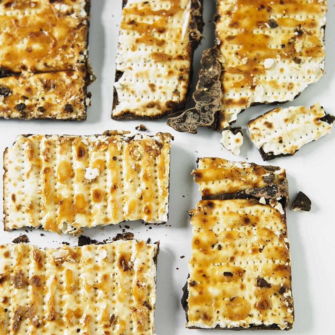 Matzenbrot mit Schokolade und Karamell