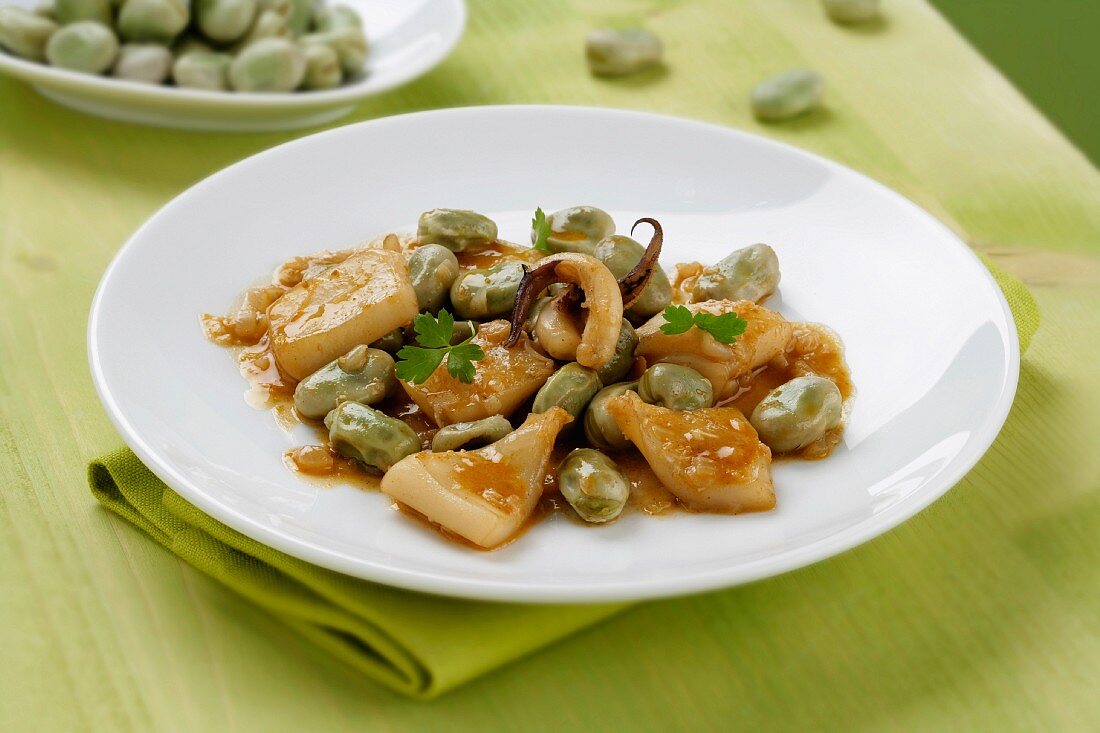 Cuttlefish with beans (Andalusia)