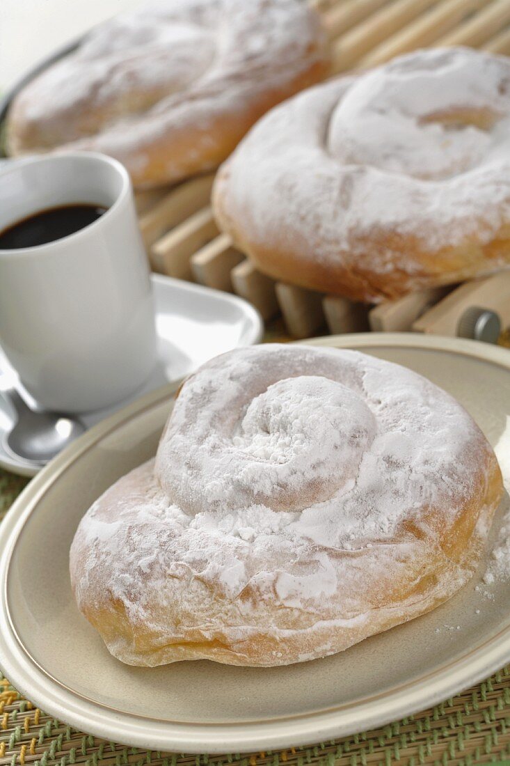 Ensaïmada de Mallorca (yeast-raised whirled buns, Majorca)