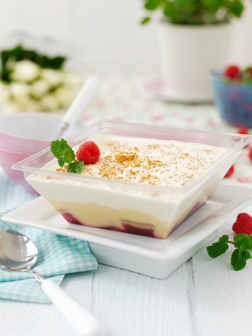 Trifle with raspberries, sherry and mint