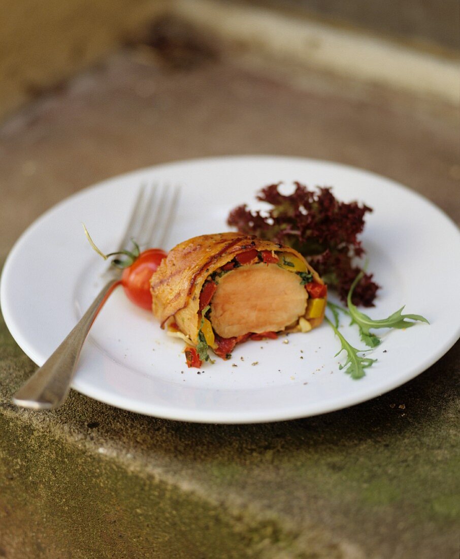 Pork fillet with tomatoes, in strudel pastry