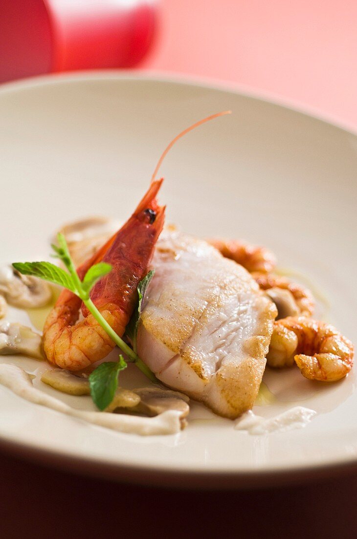 grouper fillet with prawns with cognac
