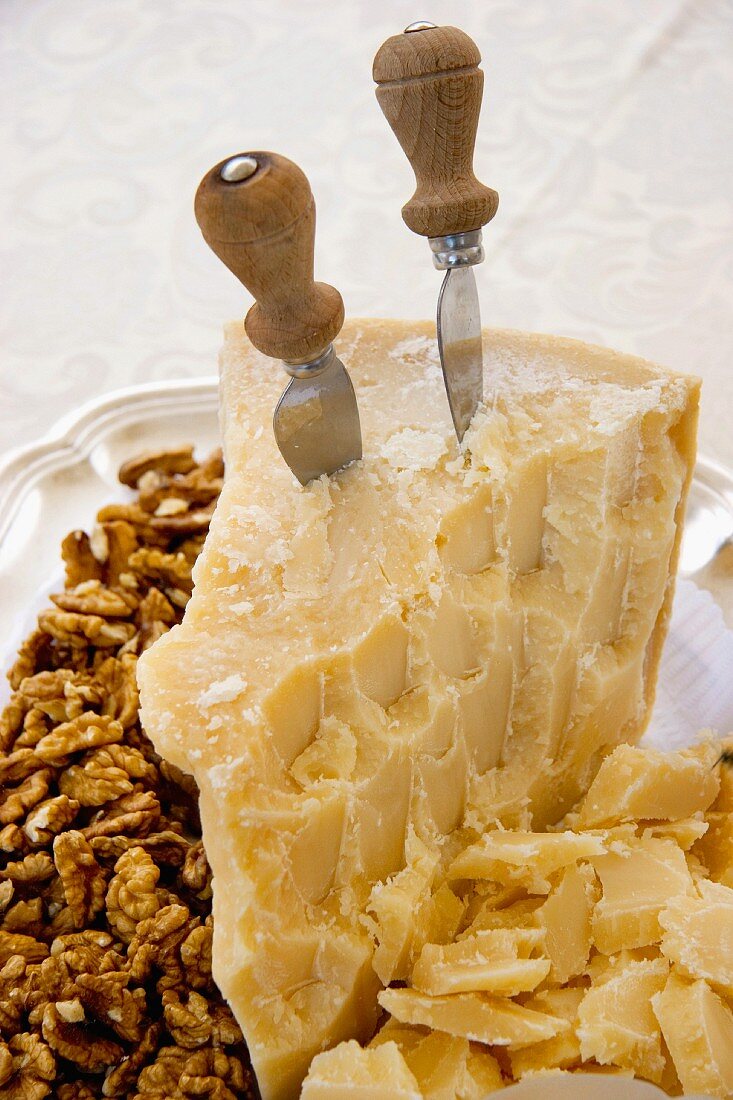 Parmigiano e noci (Parmesan und Walnüsse, Italien)