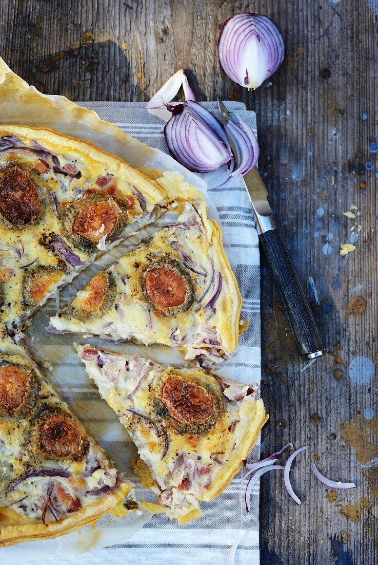 Red onion, goat's cheese and bacon tart