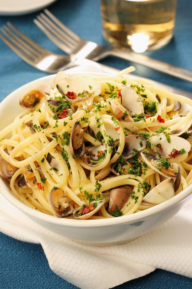 Linguini with clams