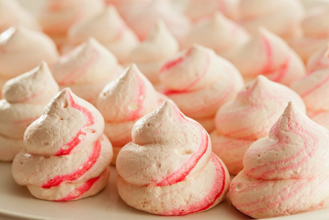 Meringue kisses