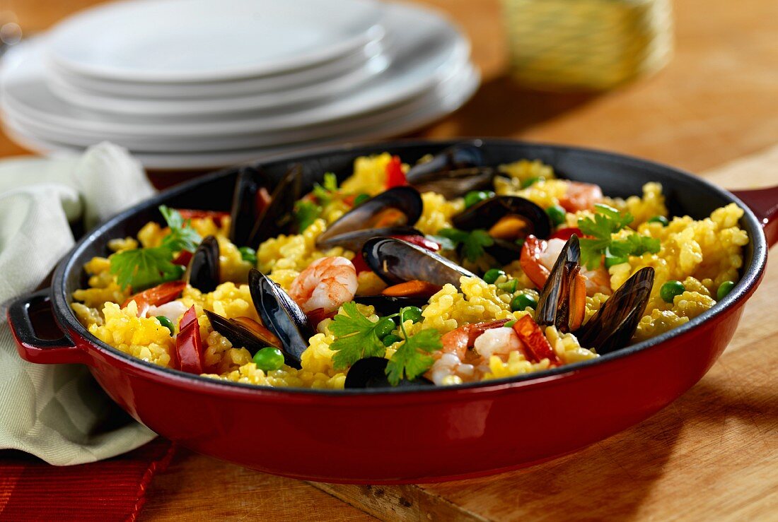 Paella with mussels and prawns