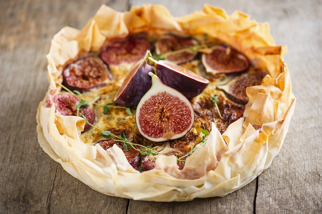 Fig tart with goat's cheese
