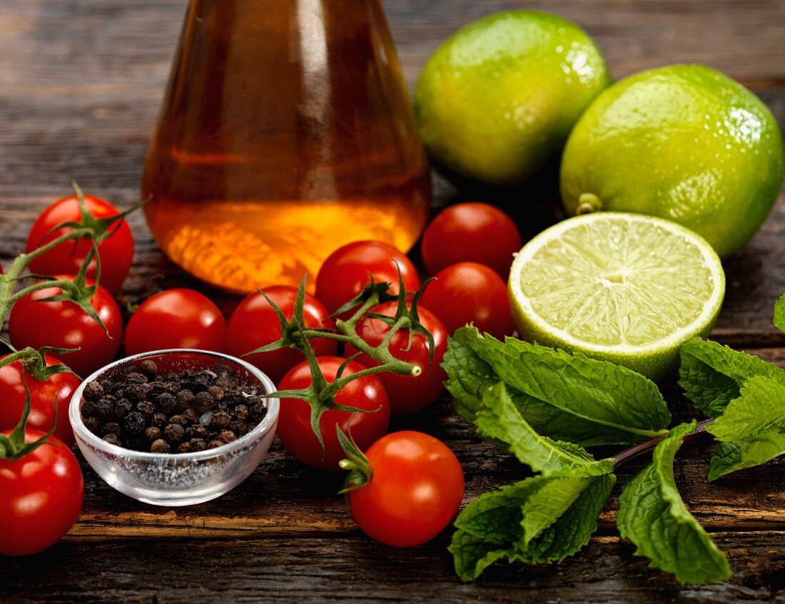 Ingredients for tomato & lime chutney with mint