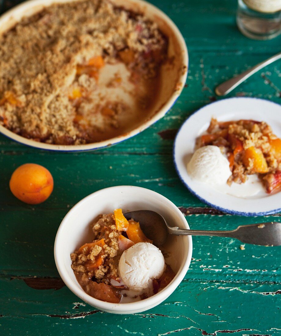 Apricot crumble with ice cream