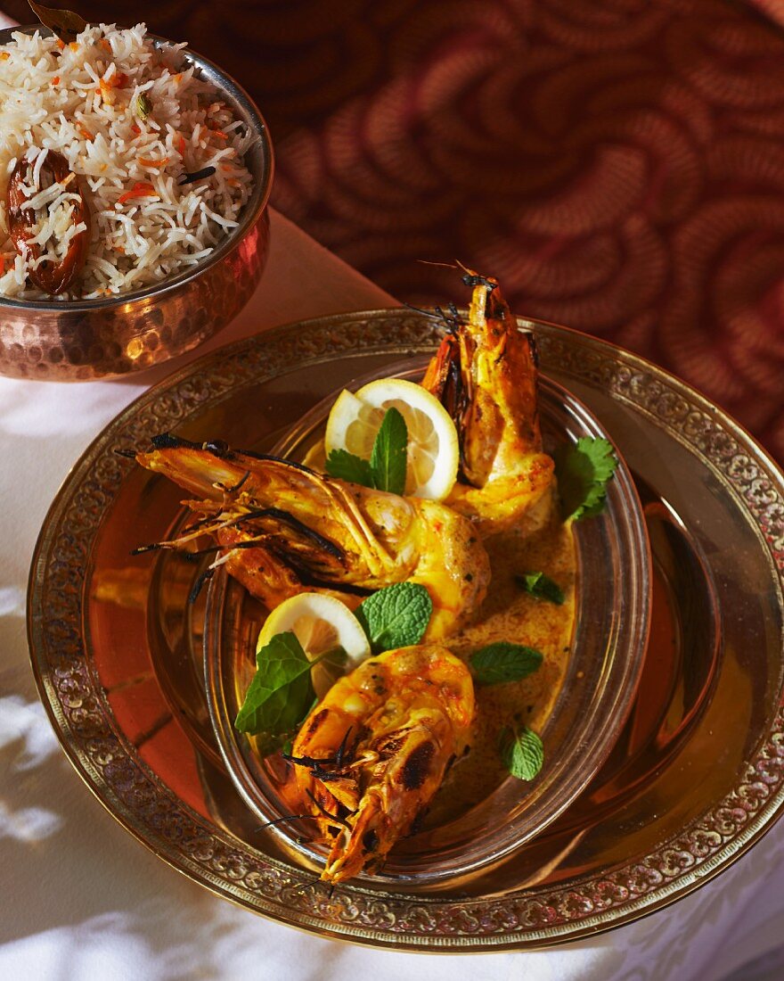 Prawn curry with mint and pilau rice (India)