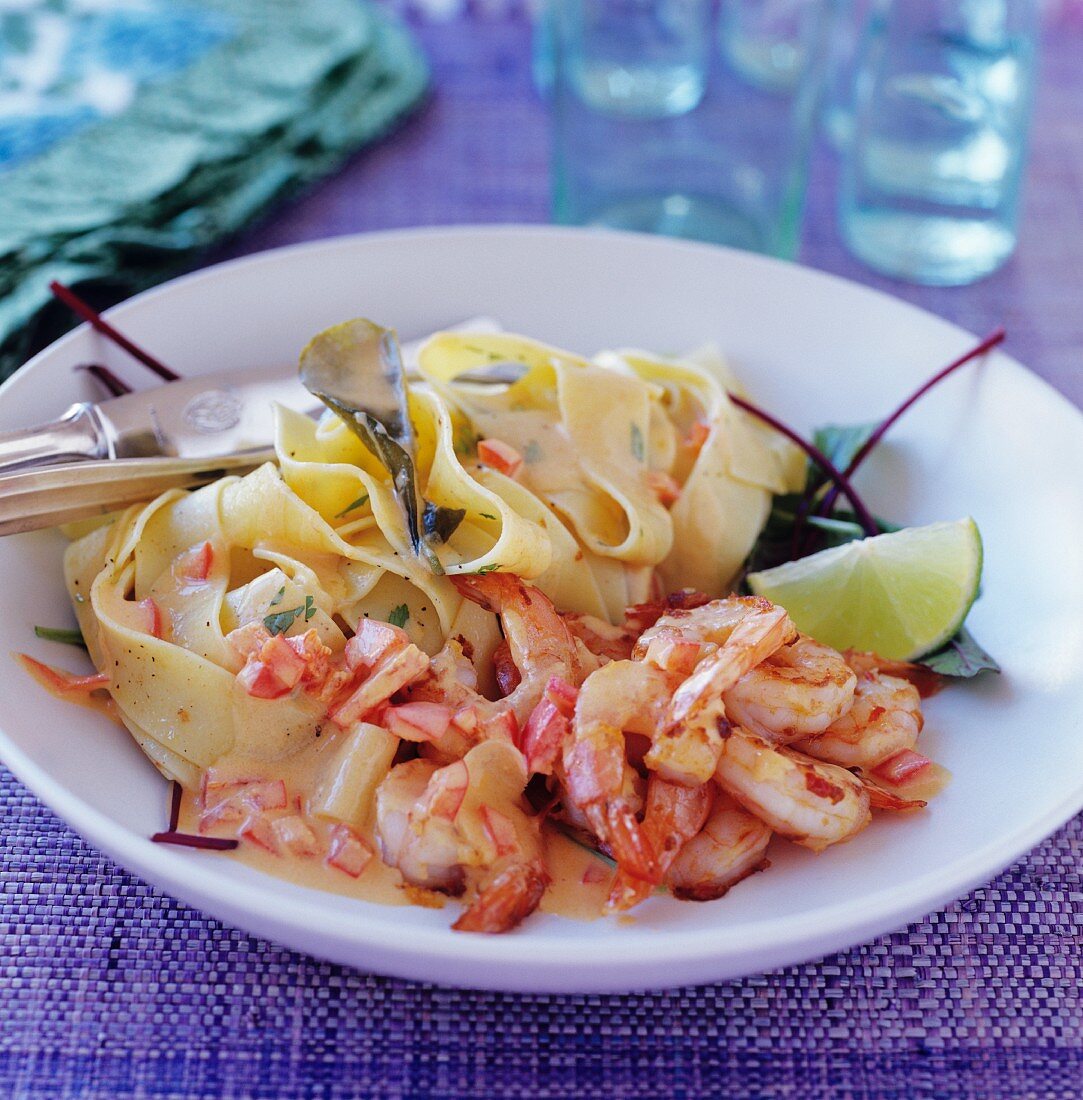 Prawns with tomato cream and pasta ribbons