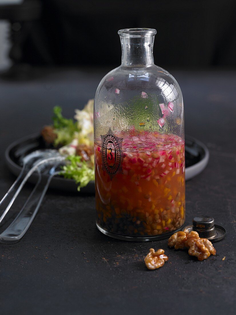 Vinaigrette made from small, green, unpeeled lentils
