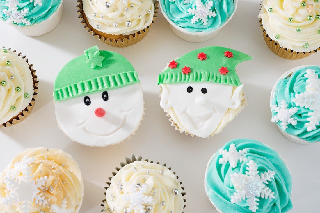 Winterlich verzierte Cupcakes