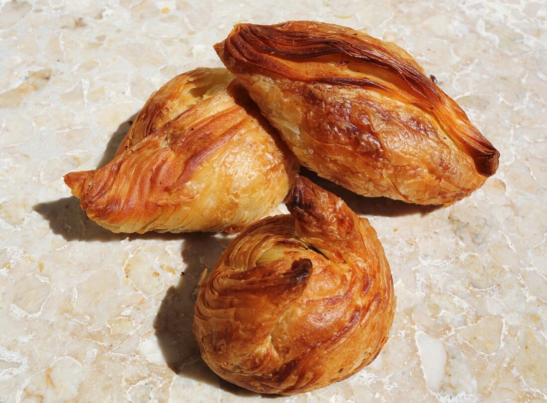 Pastizzi (pikantes gefülltes Gebäck aus Malta)