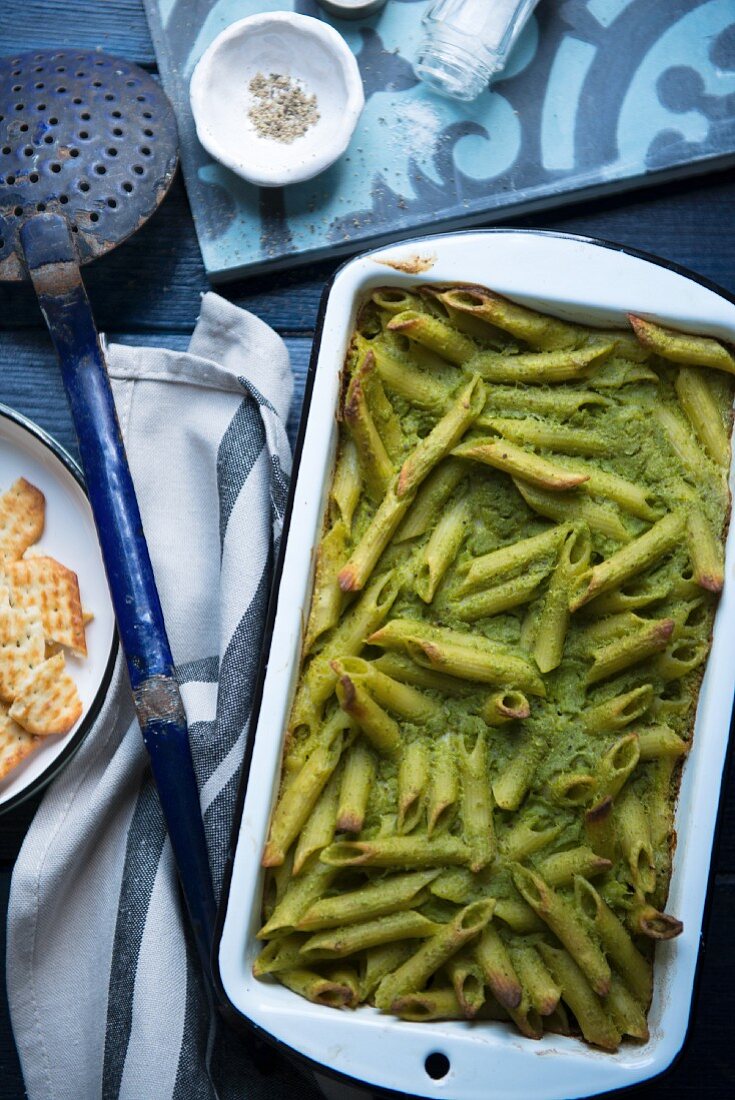 Penne bake with pea purée
