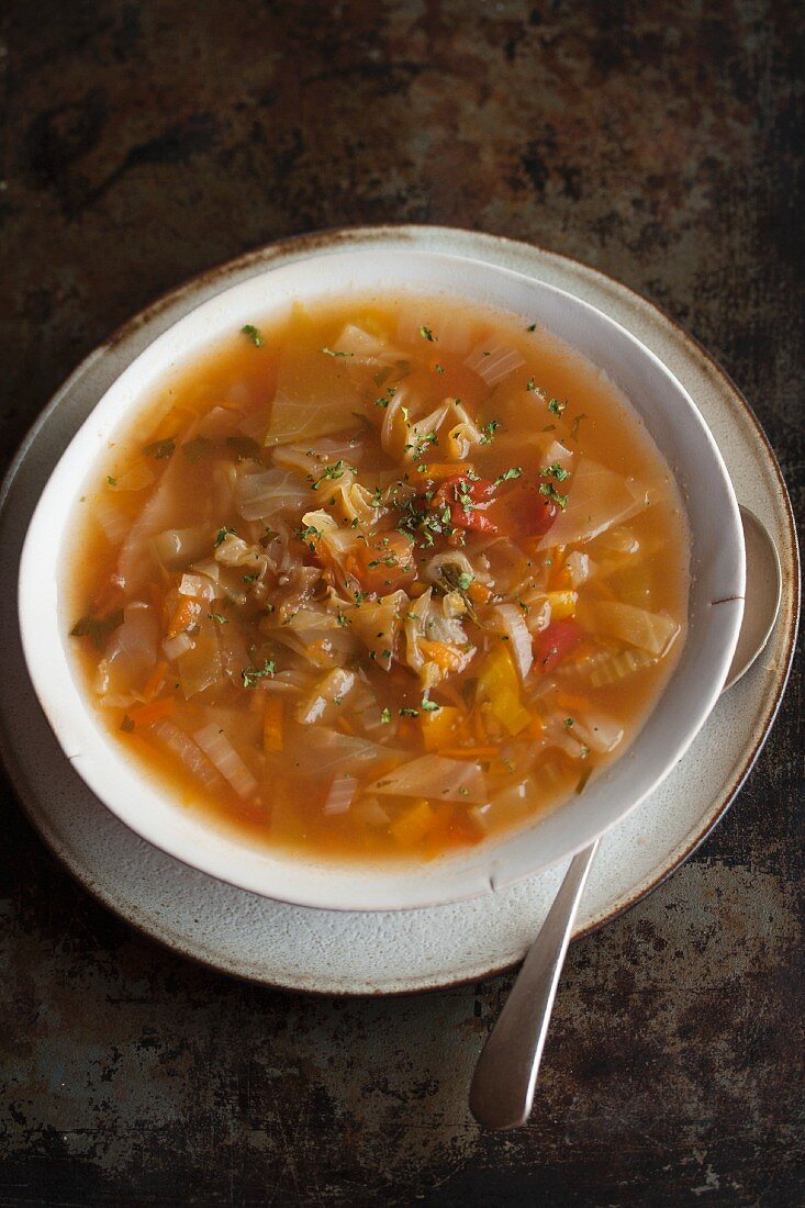 Gemüsesuppe mit Weisskohl