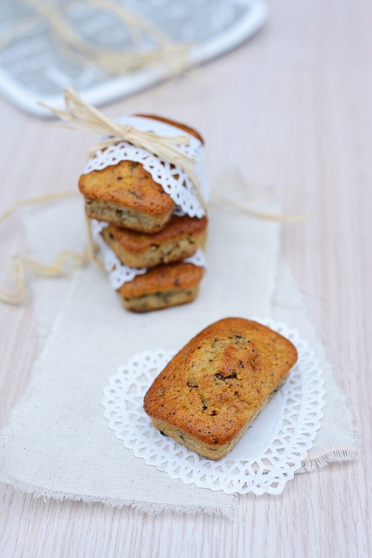 Banana financiers with chocolate