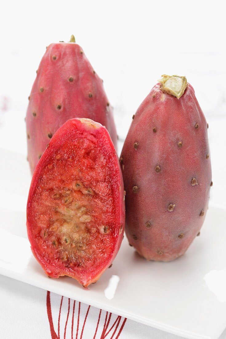 Prickly pears, whole and halved