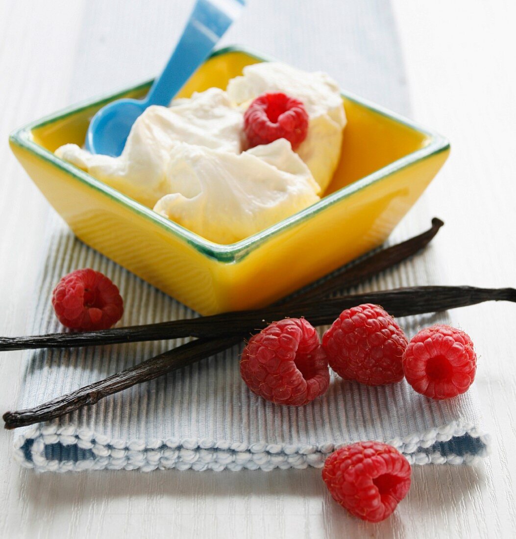 Vanilla quark with fresh raspberries
