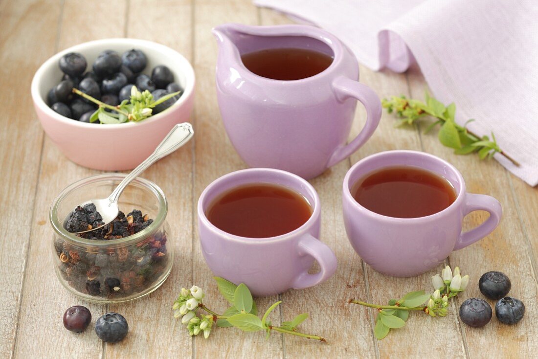 Blueberry tea and fresh blueberries