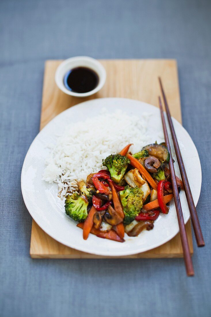 Vegetables with rice and soy sauce (Asia)