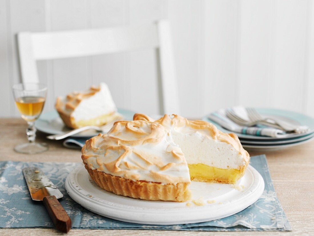 Lemon Meringue Pie (Zitronenkuchen mit Baiser, USA)