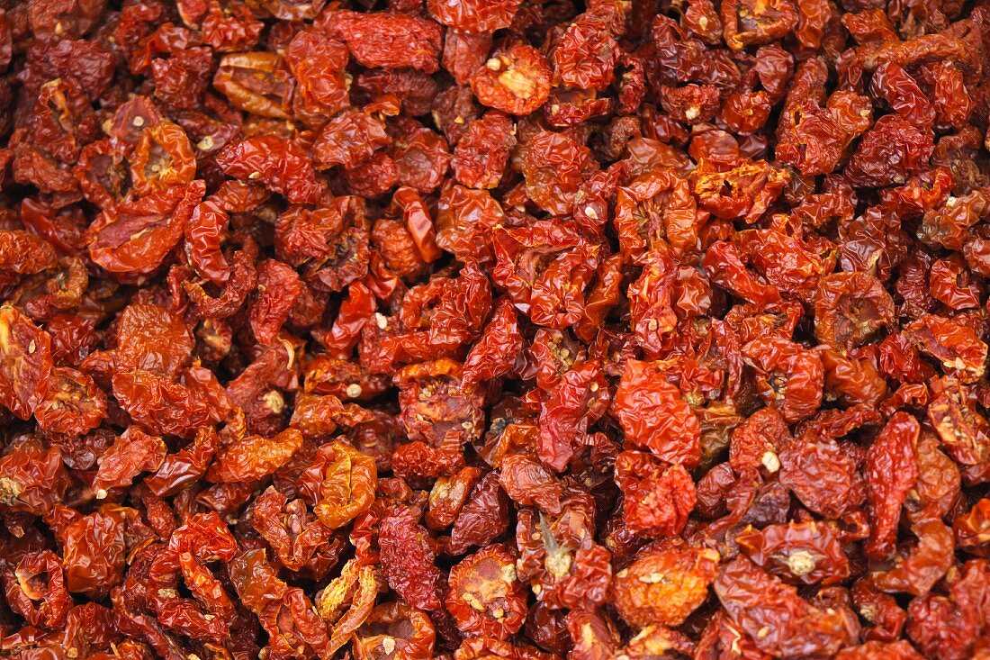 Lots of dried tomatoes (fills the screen)